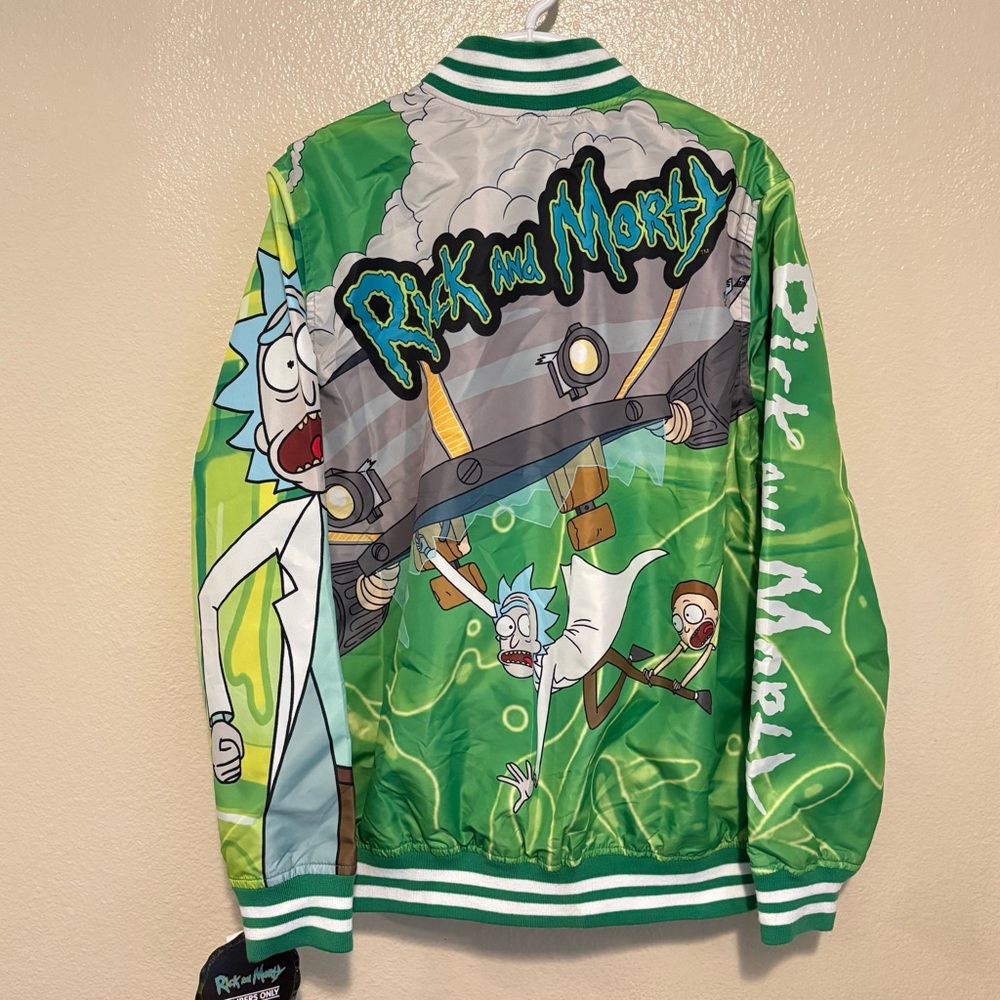 NWT Rick and Morty Members Only Bomber Jacket Green Portal Graphic Full Zip M - Picture 5 of 15